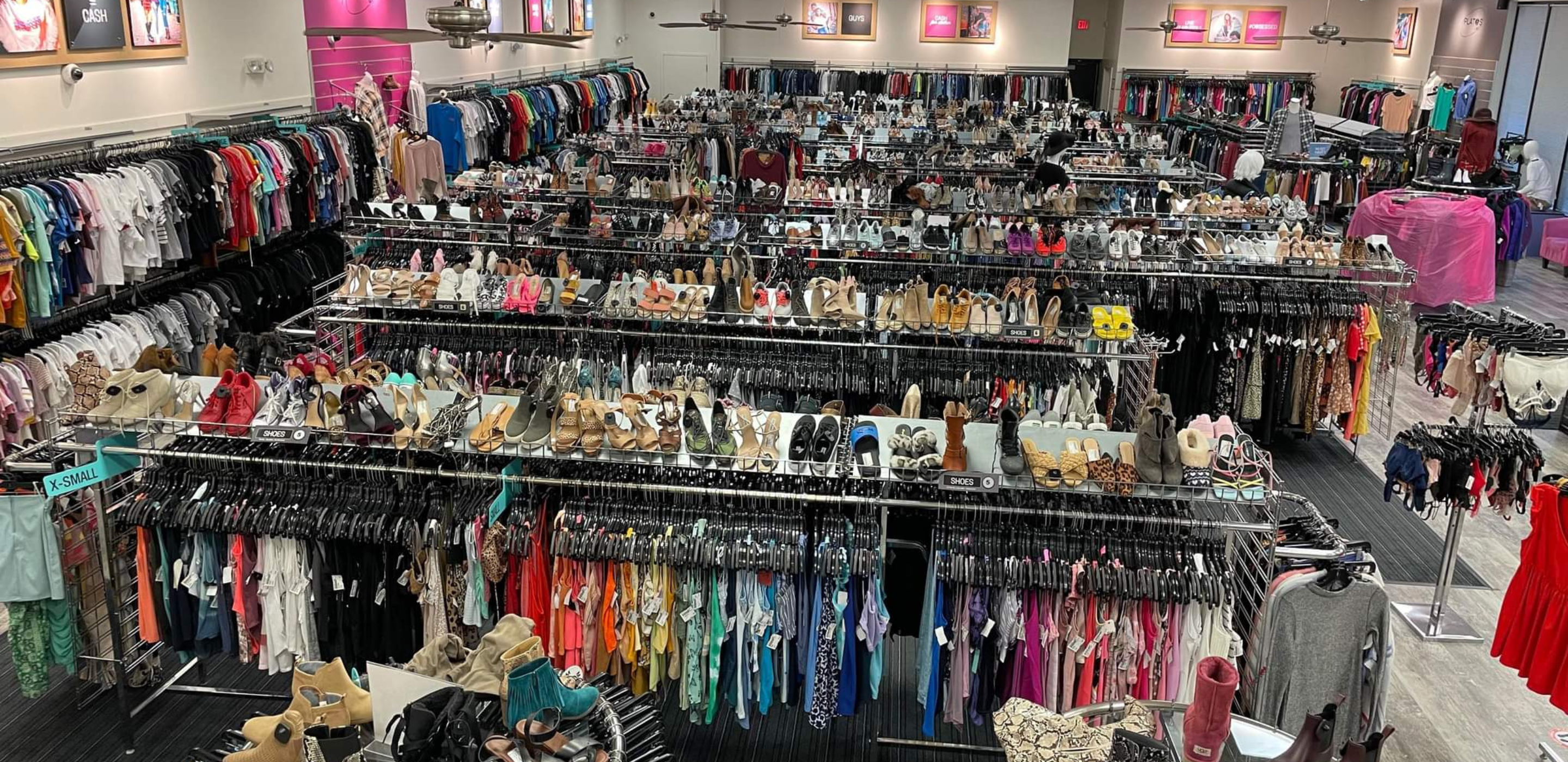 Store with thousands of items of clothes